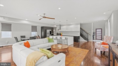 MOTIVATED SELLER; Modern waterfront living meets everyday - photo 21