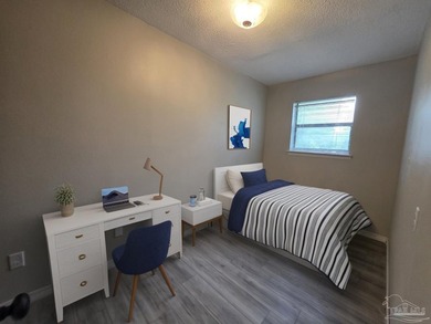 Waterfront living you've been dreaming of! Wake up each morning - photo 23