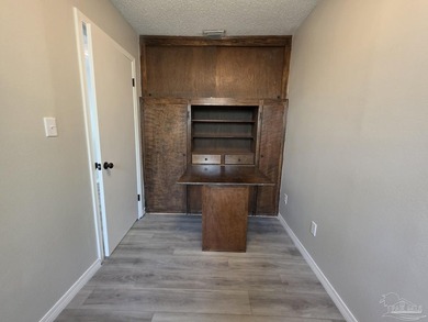 Waterfront living you've been dreaming of! Wake up each morning - photo 25