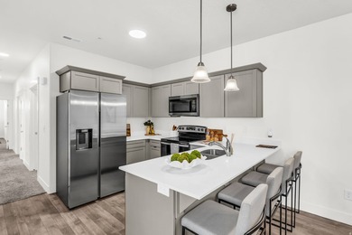 Feels and shows like new without the new construction price tag - photo 8