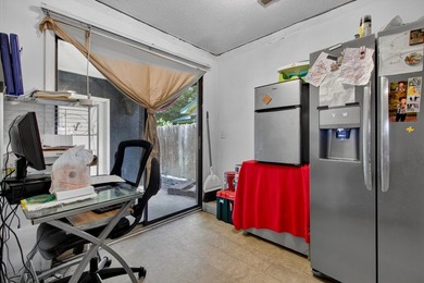 Excellent investment opportunity or owner-occupant purchase with - photo 30