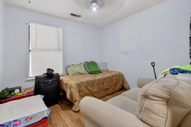 Excellent investment opportunity or owner-occupant purchase with - photo 31