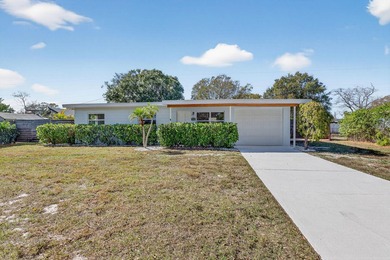Beautifully renovated 3-bedroom, 2-bath single-family home - photo 1