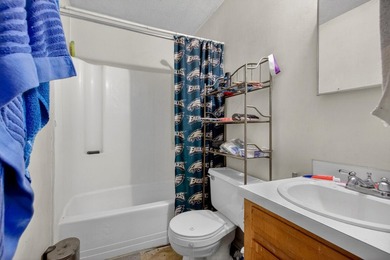 Excellent investment opportunity or owner-occupant purchase with - photo 33