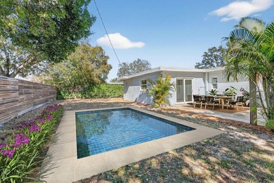 Beautifully renovated 3-bedroom, 2-bath single-family home - photo 9