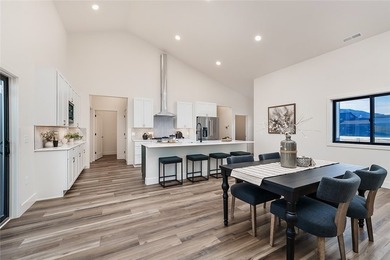 Experience Red Lodge living in this custom-built 3-bedroom, 2 - photo 8