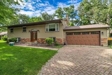 Lake Geneva Home For Sale in Lake Geneva Wisconsin