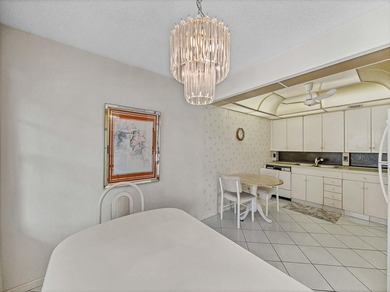 A rare opportunity to own a bright and spacious 2 bedroom, 2 - photo 8