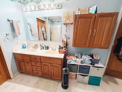 Welcome to this charming two-bedroom, two-bathroom residence in - photo 20