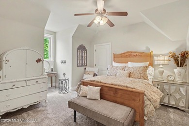 Welcome to this beautifully appointed French Country-inspired - photo 23