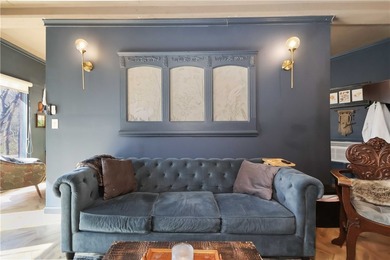 One-of-a-kind property in Lost Bridge Village. Fully renovated - photo 24