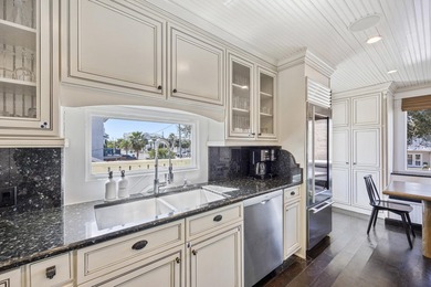 Nestled just one block from the sugar-white sands of Destin's - photo 24