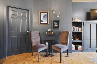 One-of-a-kind property in Lost Bridge Village. Fully renovated - photo 29