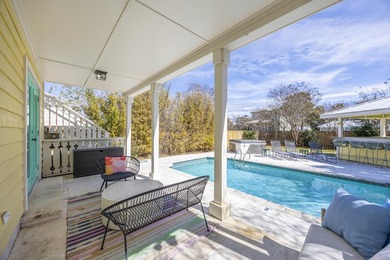 Nestled just one block from the sugar-white sands of Destin's - photo 42