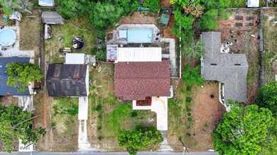 Welcome to a home that's been loved for over 20 years and is - photo 46