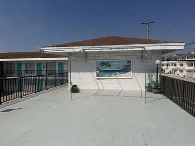 The Surf Comber Motel has been a favorite destination for - photo 9