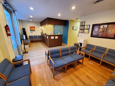 2200 Sqft Ground Floor Commercial Condominium. Prime Downtown - photo 6