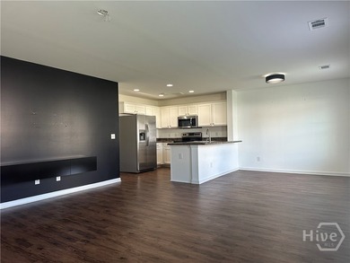 Priced to sell, this exceptional 3-bedroom, 2-bath home offers - photo 6