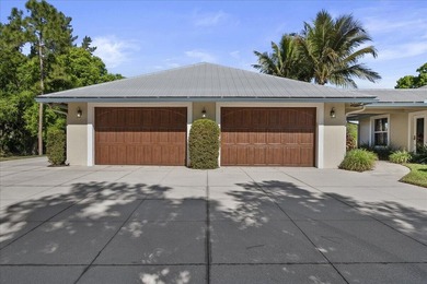 A rare 12-ACRE PRIVATE ESTATE offering exceptional luxury and - photo 8
