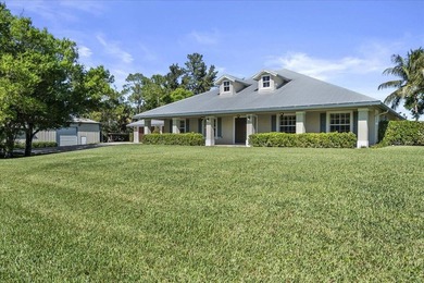 A rare 12-ACRE PRIVATE ESTATE offering exceptional luxury and - photo 10
