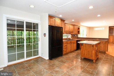 Peaceful Country Home ..SUPER SIZED!! Brick front Split Foyer - photo 13