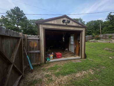 This is a Super-cute home with 2-bedrooms and 1 and a half - photo 15