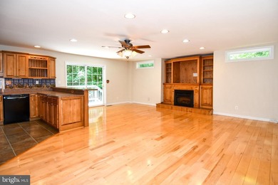 Peaceful Country Home ..SUPER SIZED!! Brick front Split Foyer - photo 15
