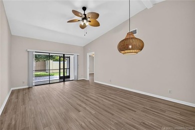 Beautifully updated villa in the centrally located community of - photo 17