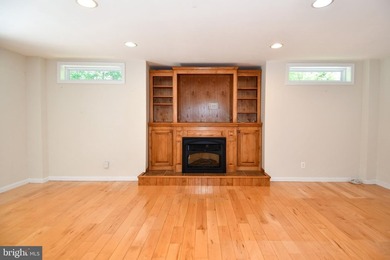 Peaceful Country Home ..SUPER SIZED!! Brick front Split Foyer - photo 19