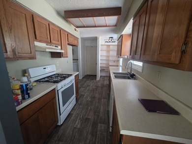 This is a Super-cute home with 2-bedrooms and 1 and a half - photo 20