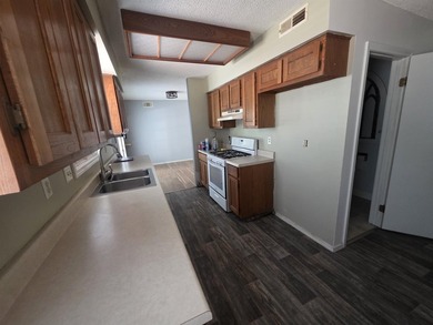 This is a Super-cute home with 2-bedrooms and 1 and a half - photo 22