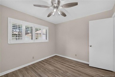 Beautifully updated villa in the centrally located community of - photo 28