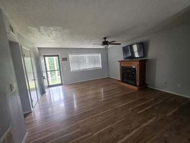 This is a Super-cute home with 2-bedrooms and 1 and a half - photo 30