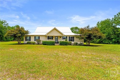 Experience the freedom of country living on 6.4 beautiful acres - photo 1