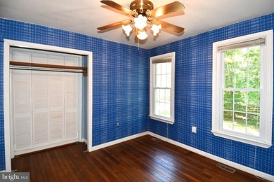 Peaceful Country Home ..SUPER SIZED!! Brick front Split Foyer - photo 31