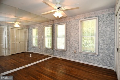 Peaceful Country Home ..SUPER SIZED!! Brick front Split Foyer - photo 32