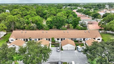 Beautifully updated villa in the centrally located community of - photo 39