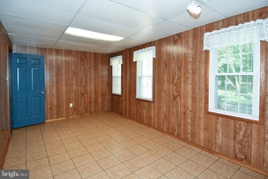 Peaceful Country Home ..SUPER SIZED!! Brick front Split Foyer - photo 40