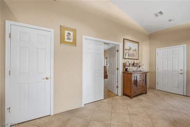 Discover this 2-bedroom, 2.5-bathroom single-family residence - photo 41