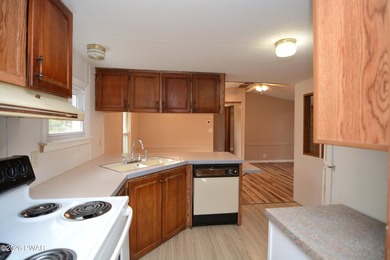 AFFORDABLE ESCAPE AT BEAUTIFUL LAKE WALLENPAUPACK! ONE LEVEL - photo 3