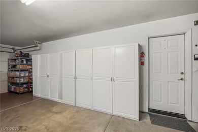 Discover this 2-bedroom, 2.5-bathroom single-family residence - photo 44