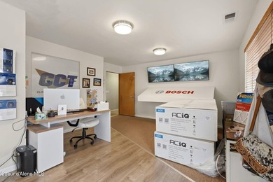 Excellent mixed-use investment opportunity featuring a - photo 13