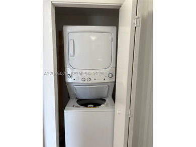 Beautiful 1 bedroom 1 bath for sale at Venture East! Tons of - photo 13