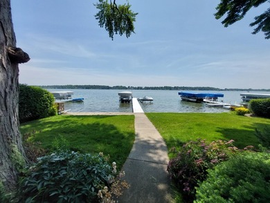 Perfect lakefront location on Eagle Lake in Edwardsburg! This - photo 15