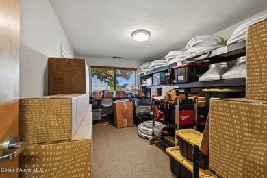 Excellent mixed-use investment opportunity featuring a - photo 18