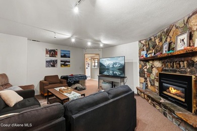 Excellent mixed-use investment opportunity featuring a - photo 23