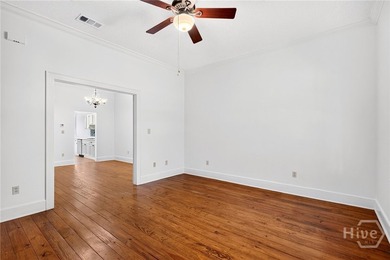 Beautifully renovated 1900s historic townhouse in the highly - photo 4