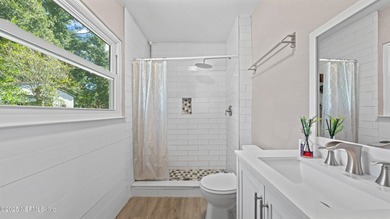 Beautifully renovated 3-bedroom, 2-bath home in the Arlington - photo 26