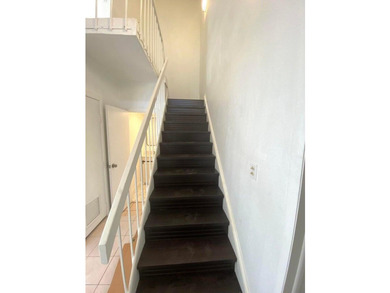 Well maintained, partially renovated townhouse located in the - photo 6