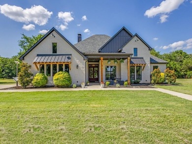 Lake Ray Roberts Home For Sale in Tioga Texas